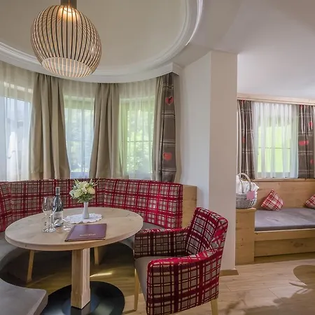 Neue Post 4* Hippach