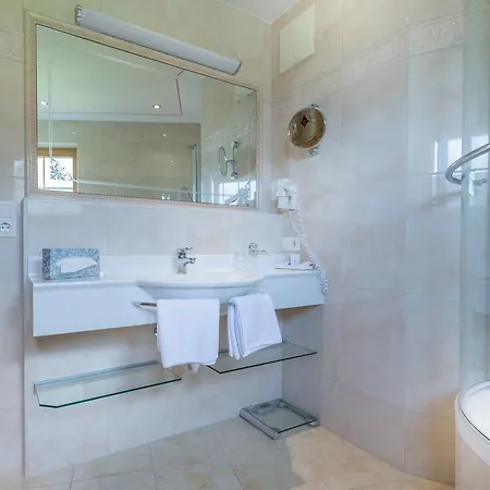 Neue Post 4* Hippach